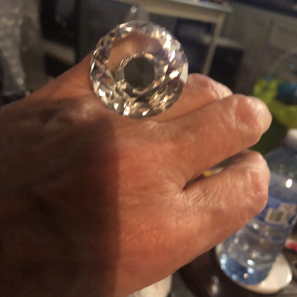15 little glass knobs